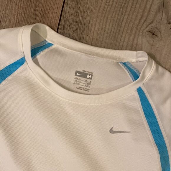 White Nike Dri Fit Size Medium - Picture 2 of 4